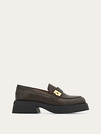 Hug buckle chunky loafer