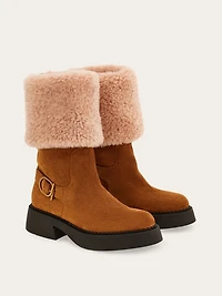 Ankle boot with chunky shearling detail
