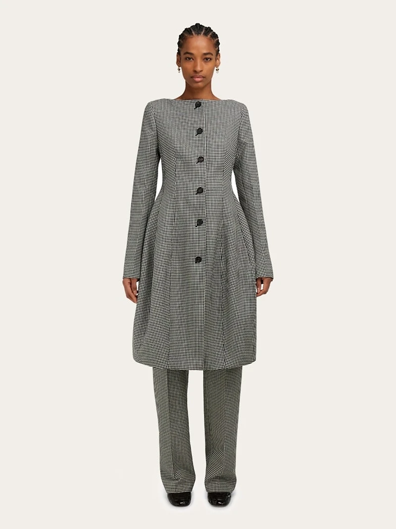 Single breasted coat