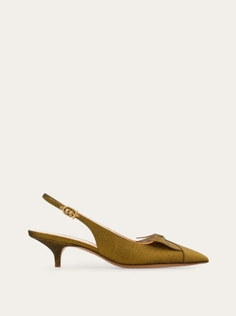 Soft bow slingback pump