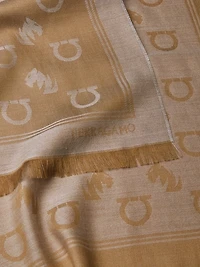 Jacquard stole with feline motif