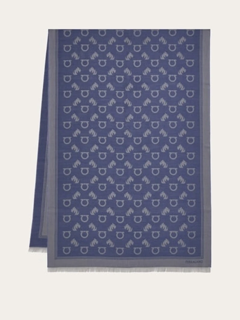 Jacquard stole with feline motif
