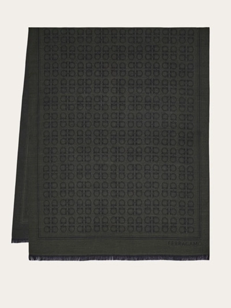 Gancini square stole