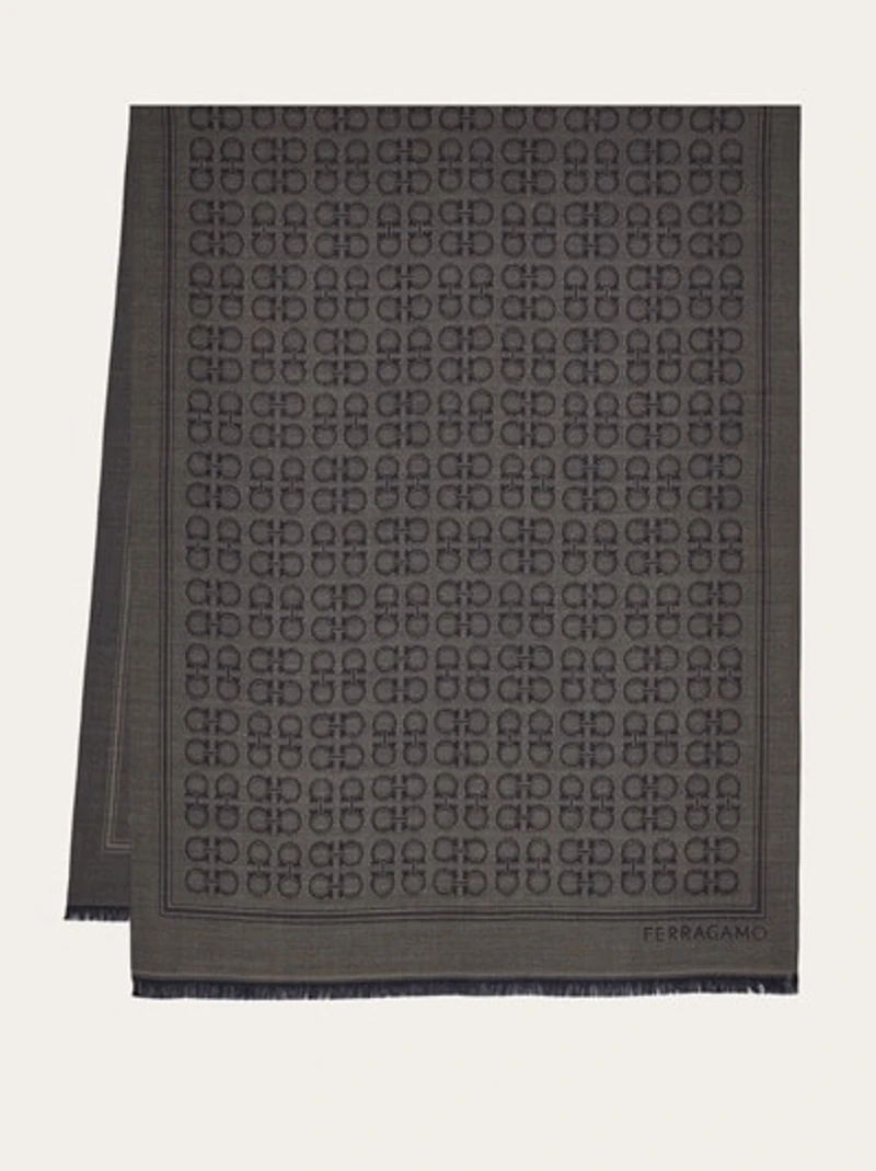 Gancini square stole