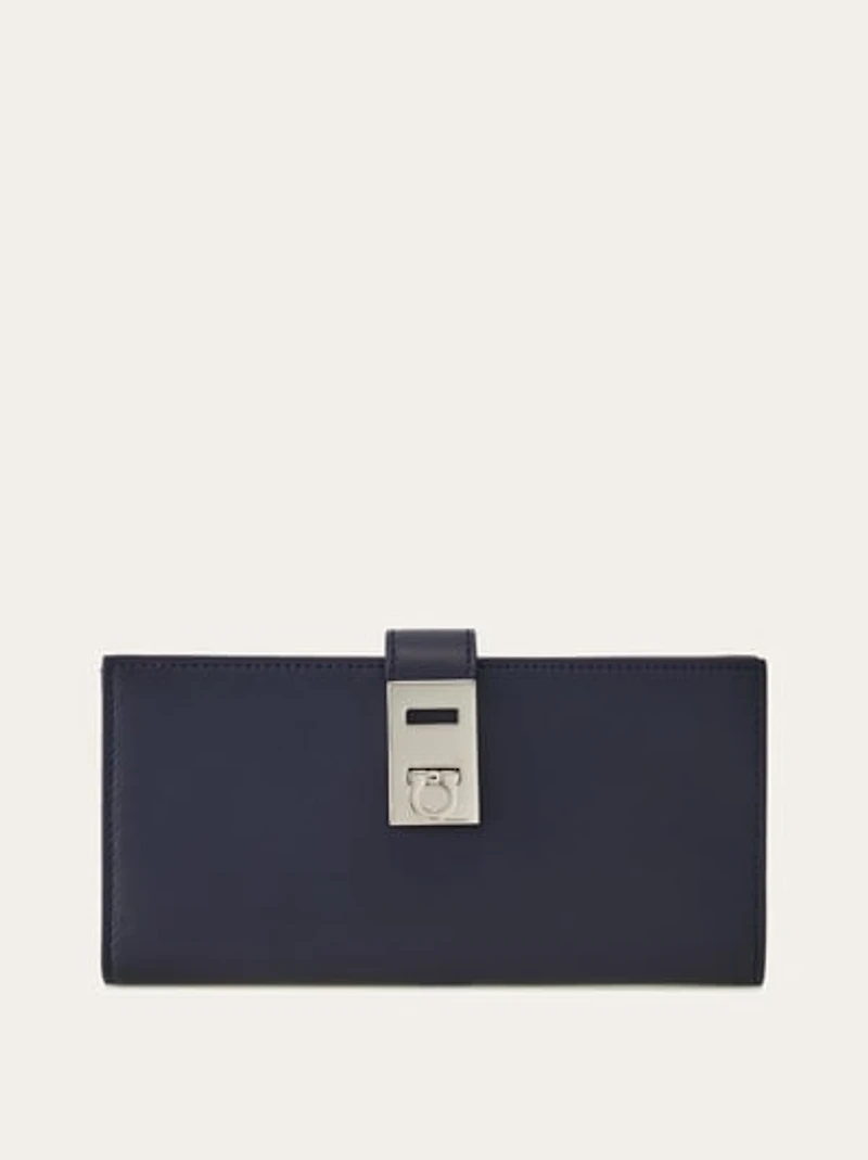 Hug continental wallet