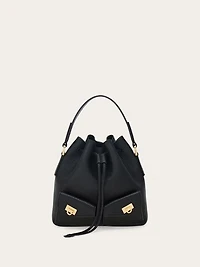 Multipocket bucket bag