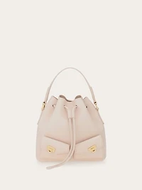 Multipocket bucket bag