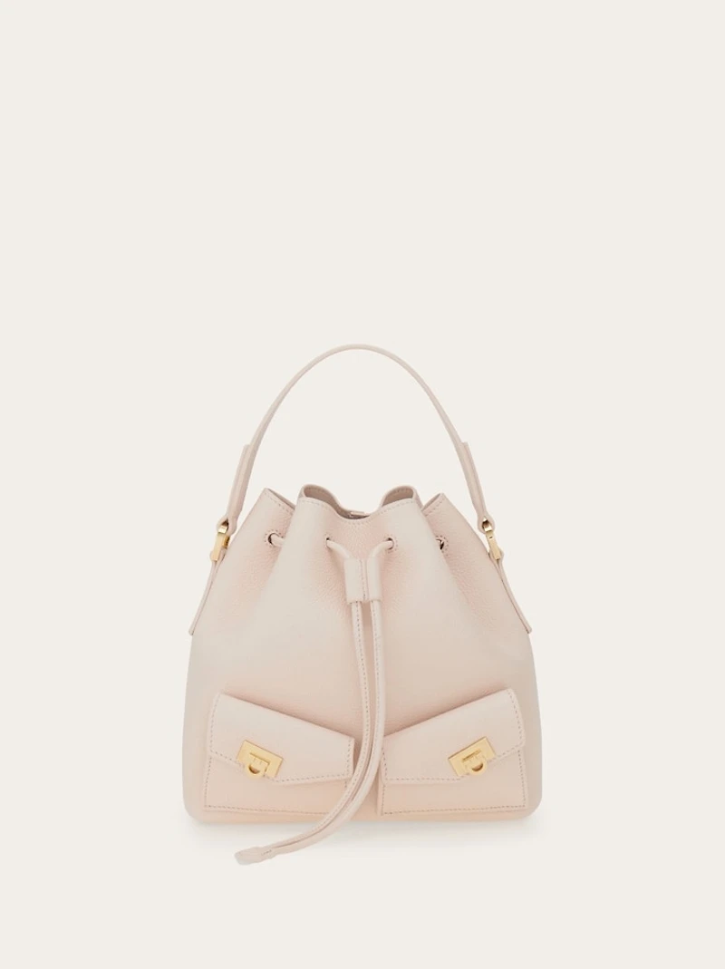 Multipocket bucket bag