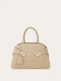 Hug handbag with studs (M)