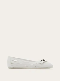 Hug buckle ballet flat