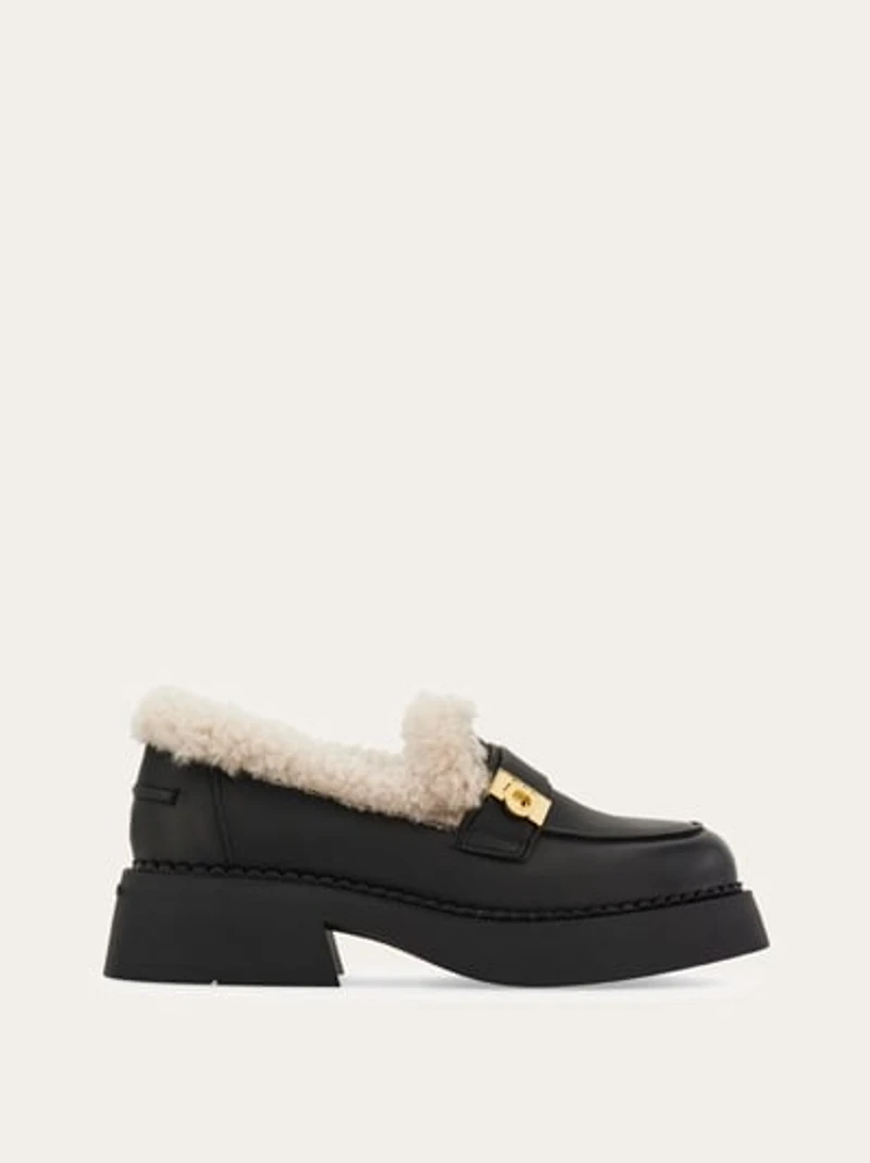 Loafer with Hug buckle detail