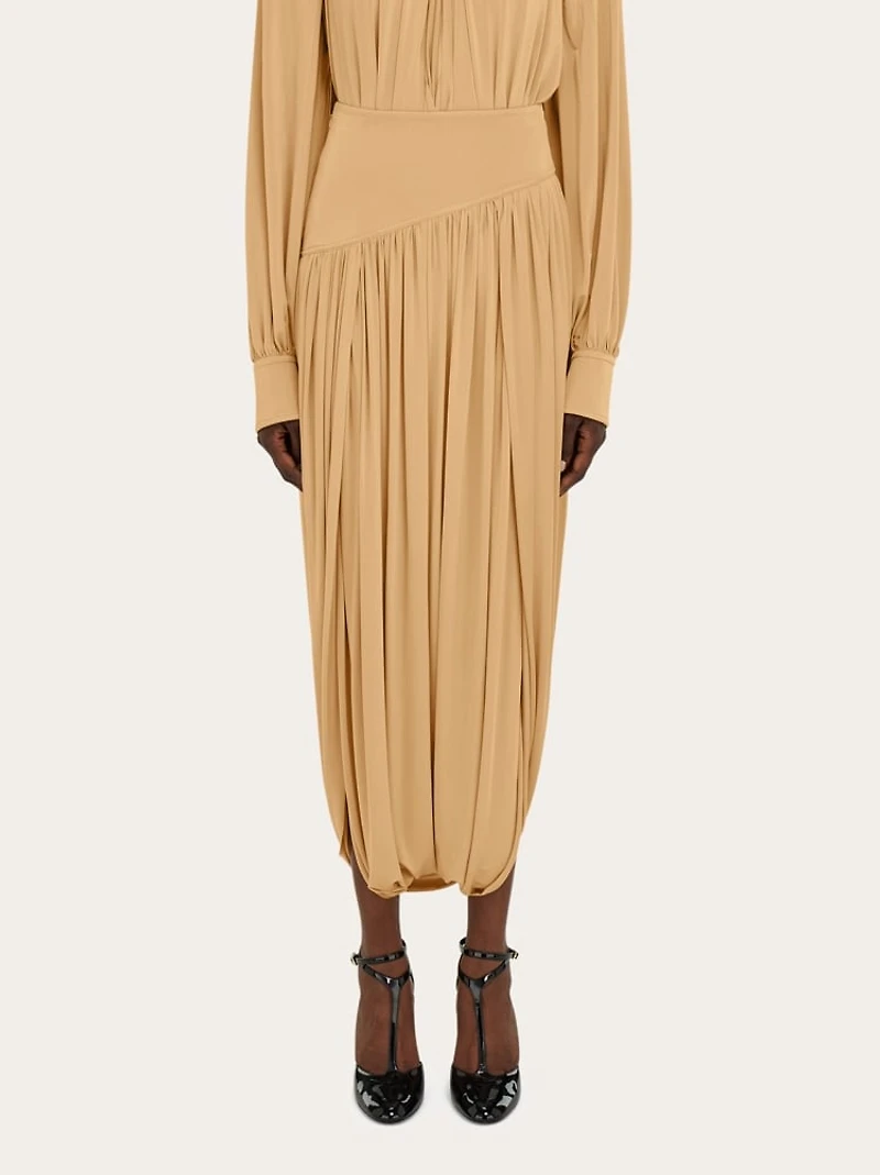 Skirt with Basque detail