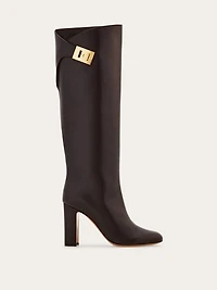 Knee high boot with Hug buckle detail