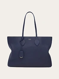 Star-shaped tote bag