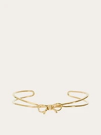 Bangle with bow