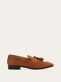 Loafer with tassel detail
