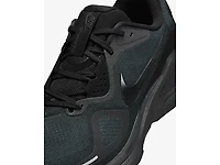Men's | Nike Structure 26