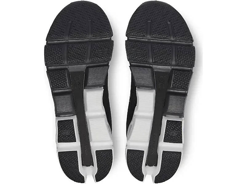 Men's | On Cloudflyer 4