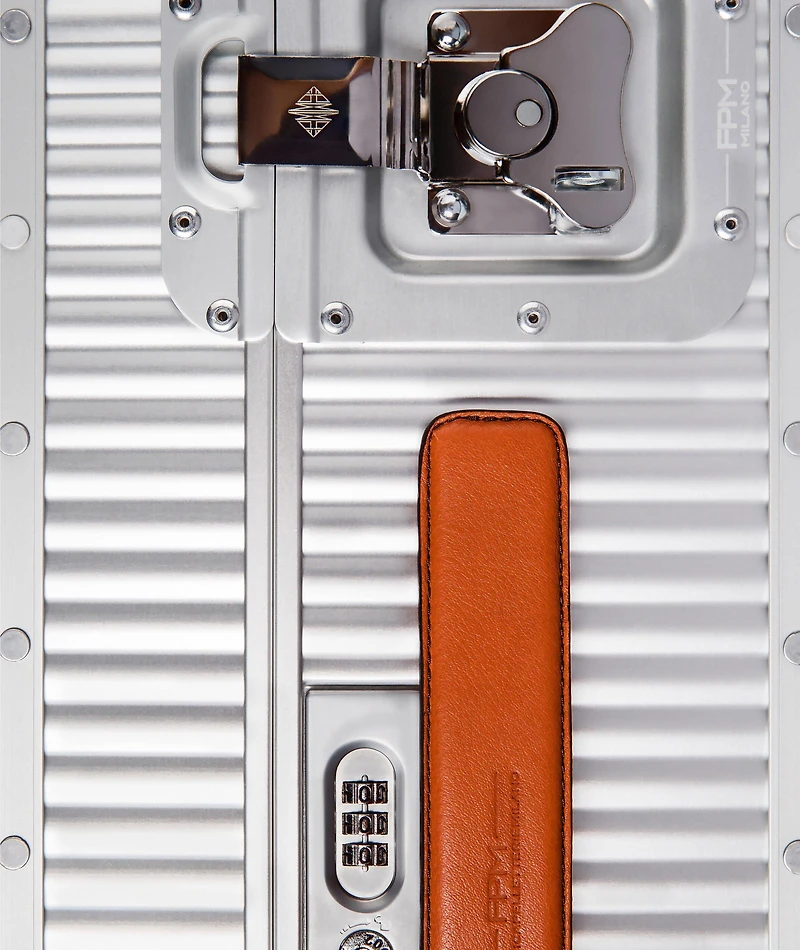 Bank Spinner 68 Luggage