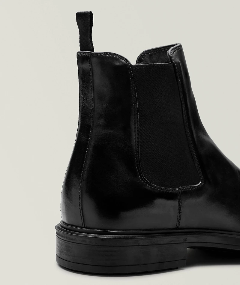Largo Leather Chelsea Boots