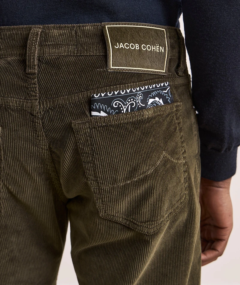 Bard Slim-Fit Corduroy Pants