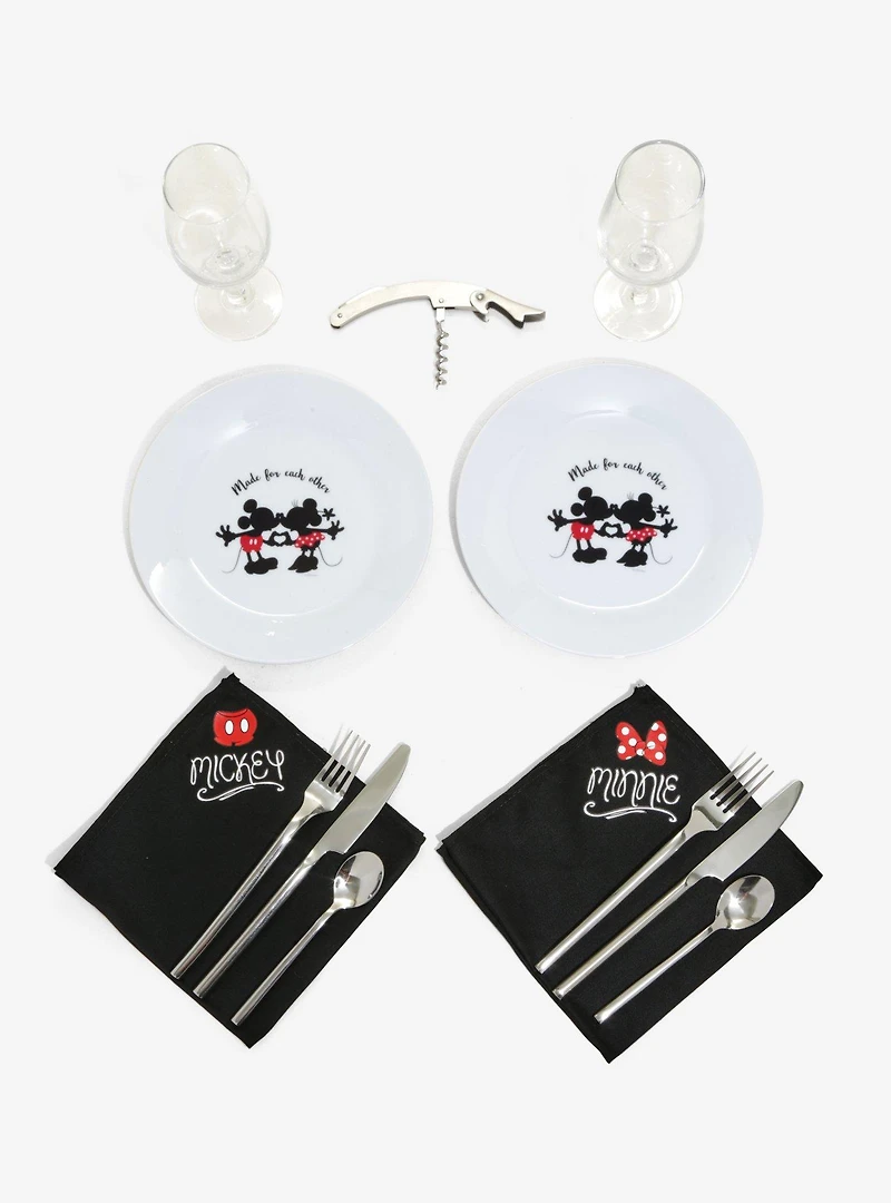 Disney Mickey Mouse & Minnie Mouse Picnic Basket
