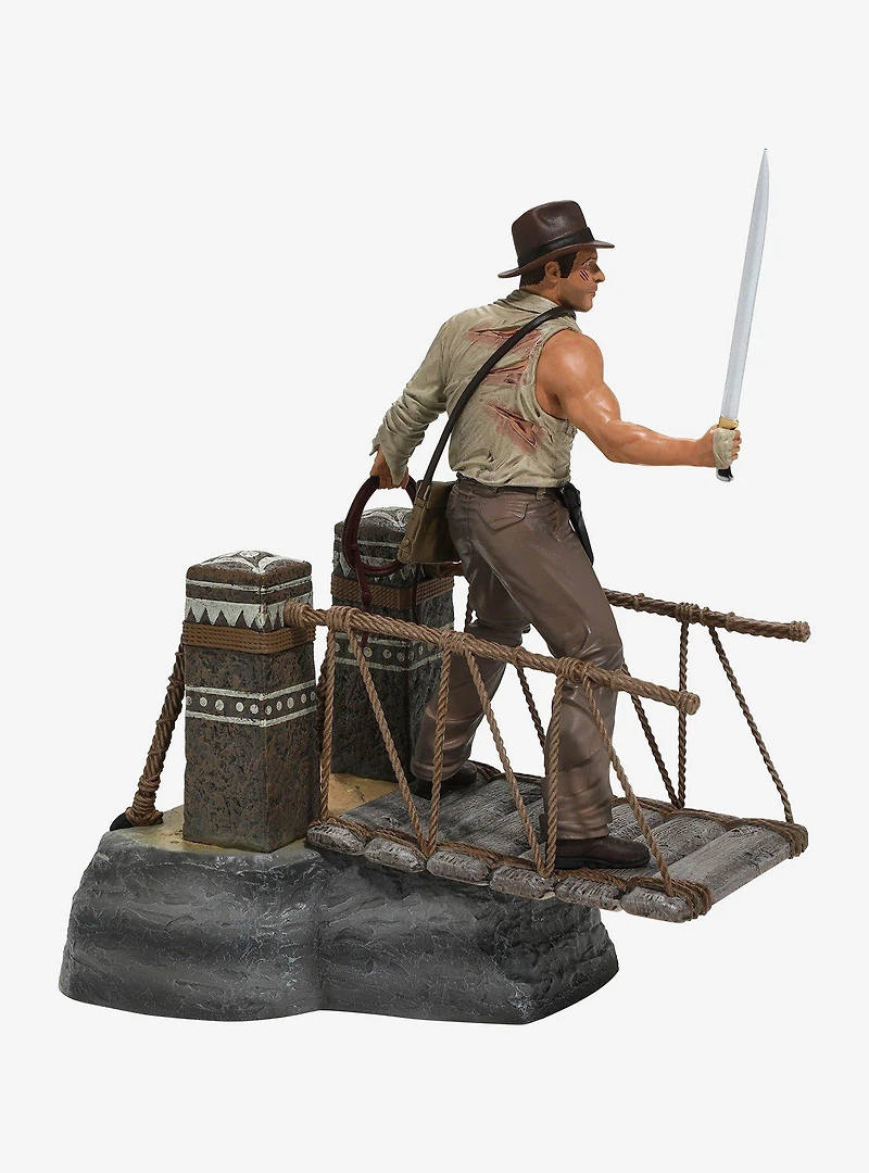 Diamond Select Toys Indiana Jones and the Temple of Doom Gallery Diorama Indiana Jones Bridge Escape Deluxe Figure