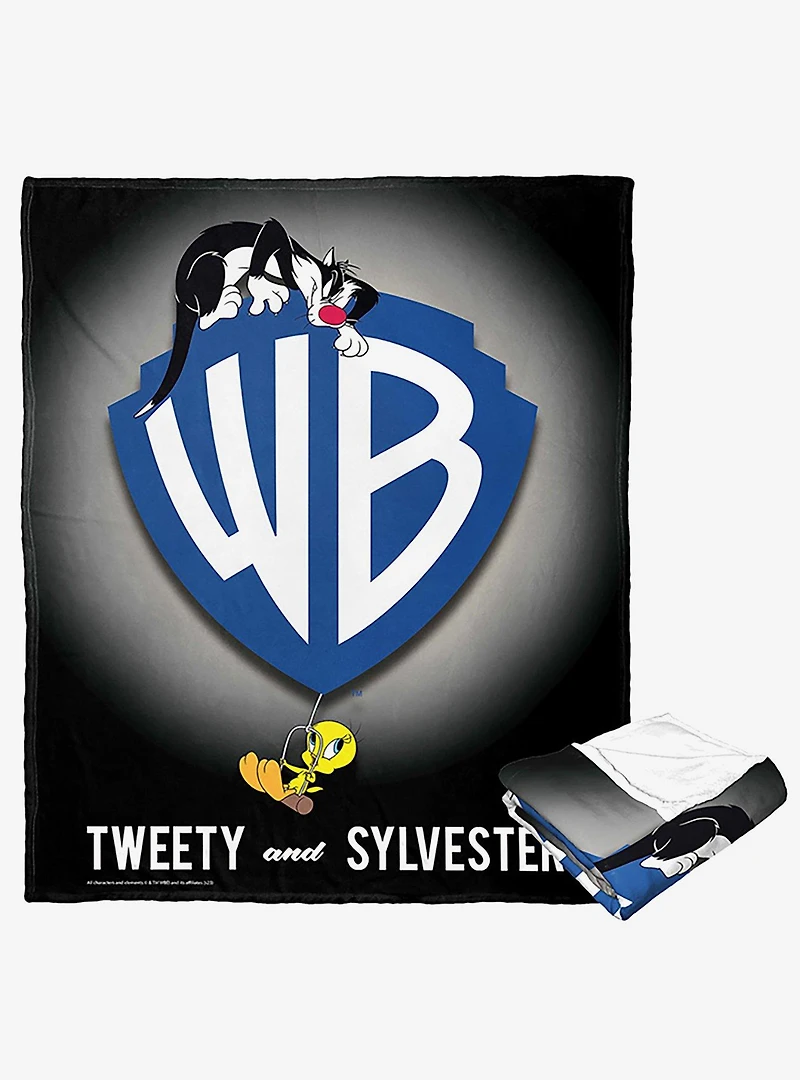 WB 100 Looney Tunes Looney Duo Silk Touch Throw
