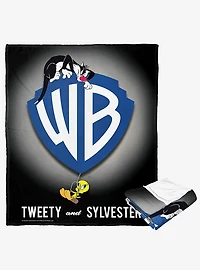 WB 100 Looney Tunes Looney Duo Silk Touch Throw