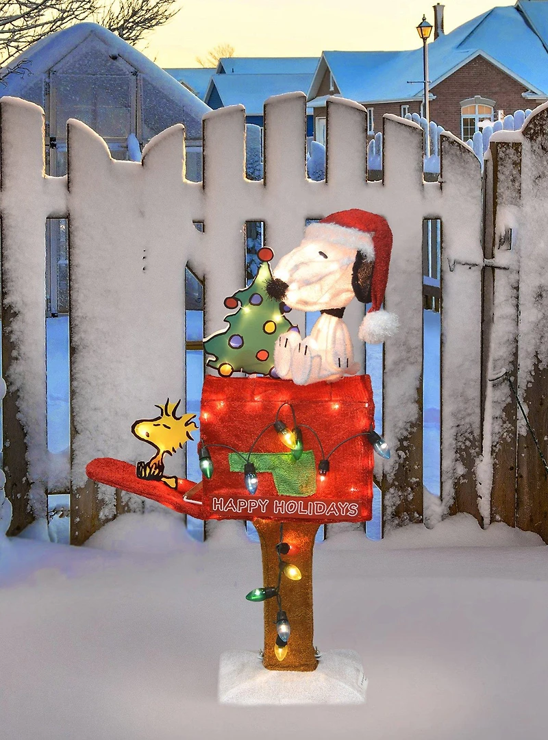 Peanuts Snoopy Tree on Mailbox Yard Decor