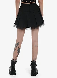 Social Collision Black Star Buckle Pleated Mini Skirt