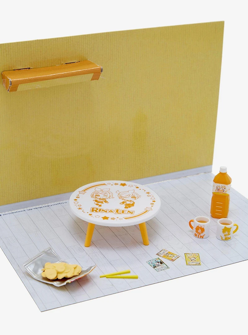 Re-Ment Hatsune Miku Rin & Len Room Blind Box Figure