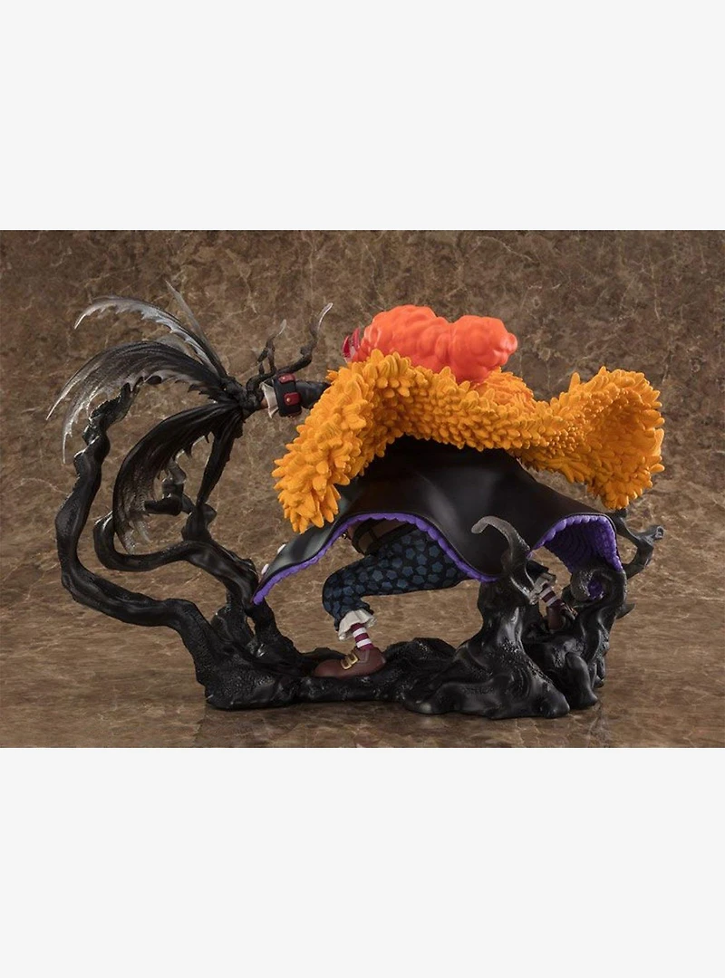 Bandai Spirits One Piece FiguartsZERO Extra Battle Marshall D. Teach (Kurouzu) Figure