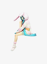 FuRyu Vocaloid Noodle Stopper Hatsune Miku Figure (Rabbit Ear Hood Ver.)