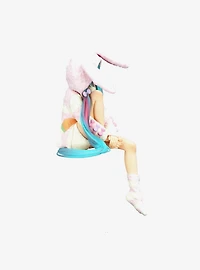 FuRyu Vocaloid Noodle Stopper Hatsune Miku Figure (Rabbit Ear Hood Ver.)