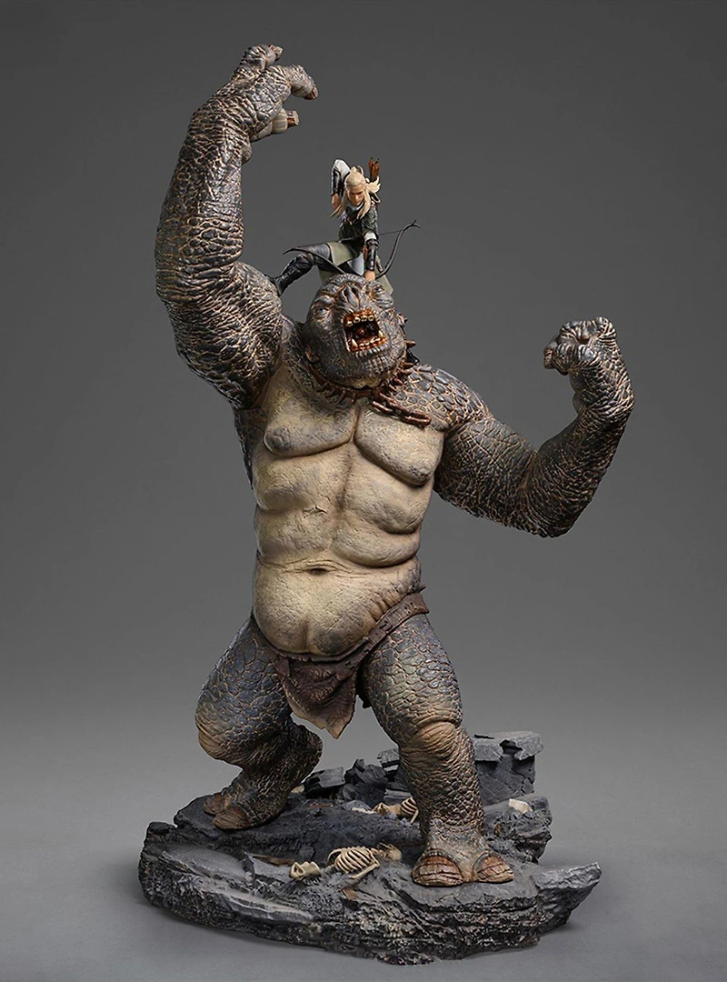 Iron Studios The Lord of the Rings Battle Diorama Series Cave Troll and Legolas Figure