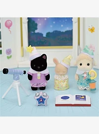 Calico Critters Nursery Friends Sleepover Party Figure Set