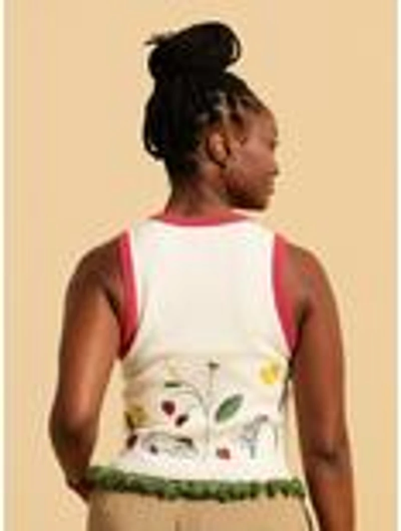 Disney Winnie the Pooh Floral Strawberry Women's Cropped Tank Top