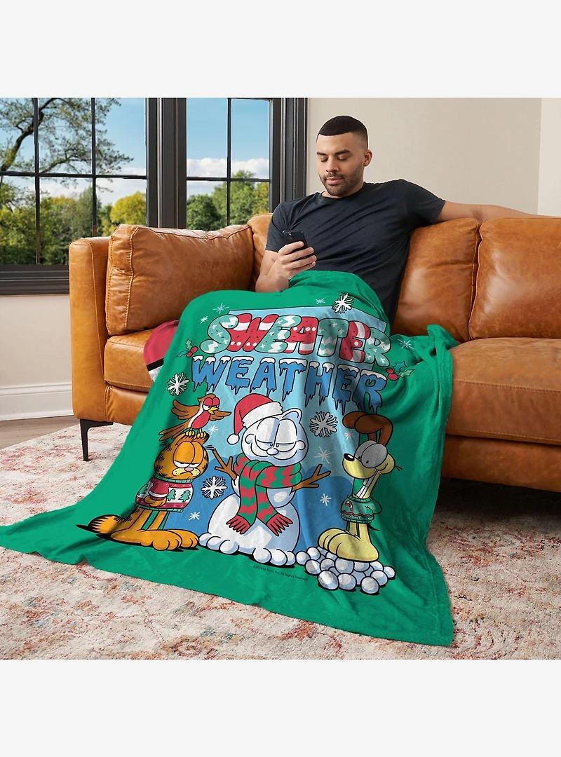 Garfield Sweater Weather 50x60" Silk Touch Throw Blanket