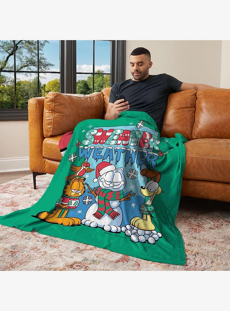 Garfield Sweater Weather 40x50" Silk Touch Throw Blanket