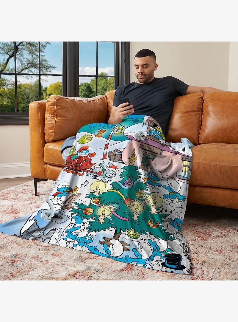 The Smurfs Winter Bash 40x50" Silk Touch Throw Blanket