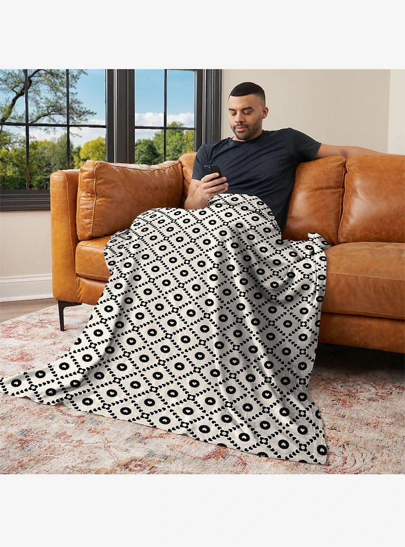 Black Hearts 60x80" Silk Touch Throw Blanket