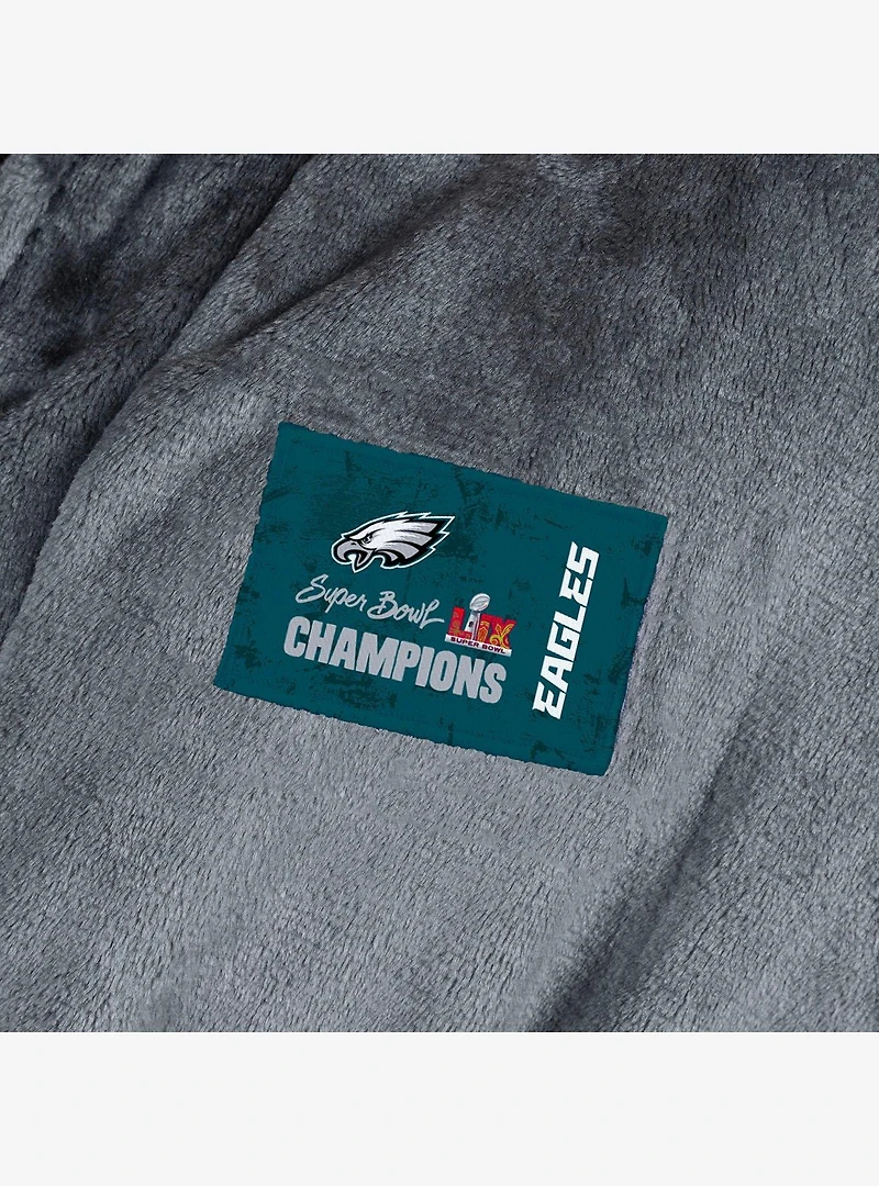 NFL 2025 Super Bowl LIX Philadelphia Eagles Nola S/M Silk Touch Robe