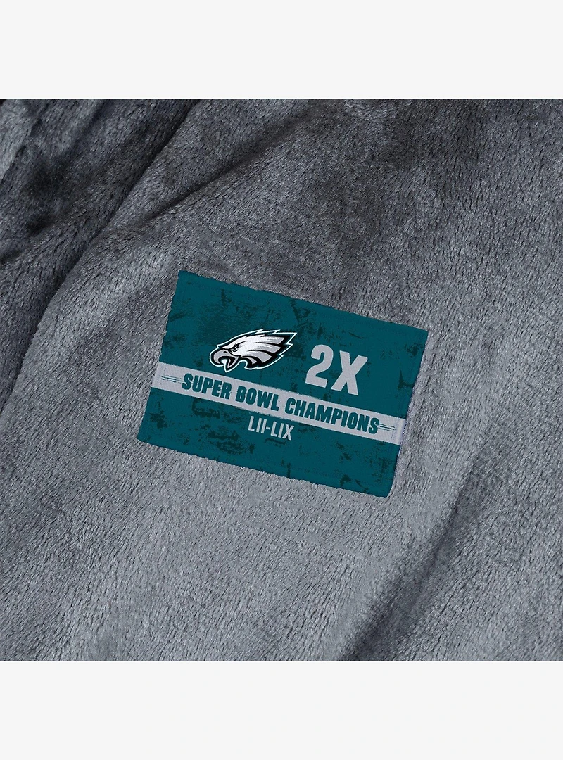 NFL 2025 Super Bowl LIX Philadelphia Eagles Multi Champ Reign S/M Silk Touch Robe