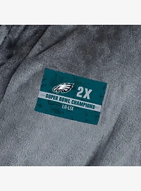 NFL 2025 Super Bowl LIX Philadelphia Eagles Multi Champ Reign S/M Silk Touch Robe
