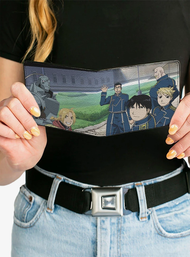 Fullmetal Alchemist: Brotherhood Six Character Yard Scene Bifold Wallet