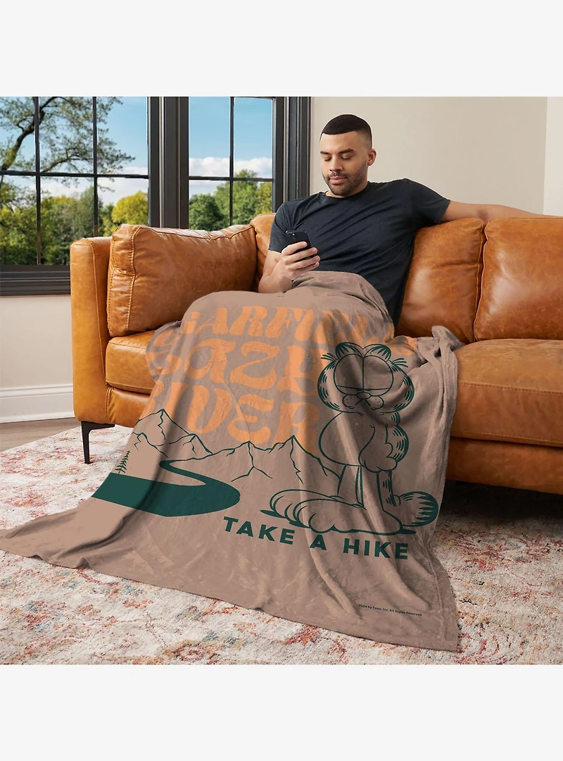 Garfield Take A Hike 50x60" Silk Touch Throw Blanket