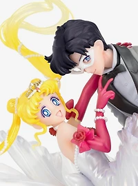 Bandai Namco Sailor Moon FiguartsZero Chouette Usagi and Tuxedo Mask (Moonlight Glow Edition) Figure