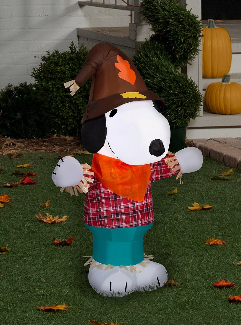 Peanuts Harvest Snoopy in Plaid Shirt Airblown