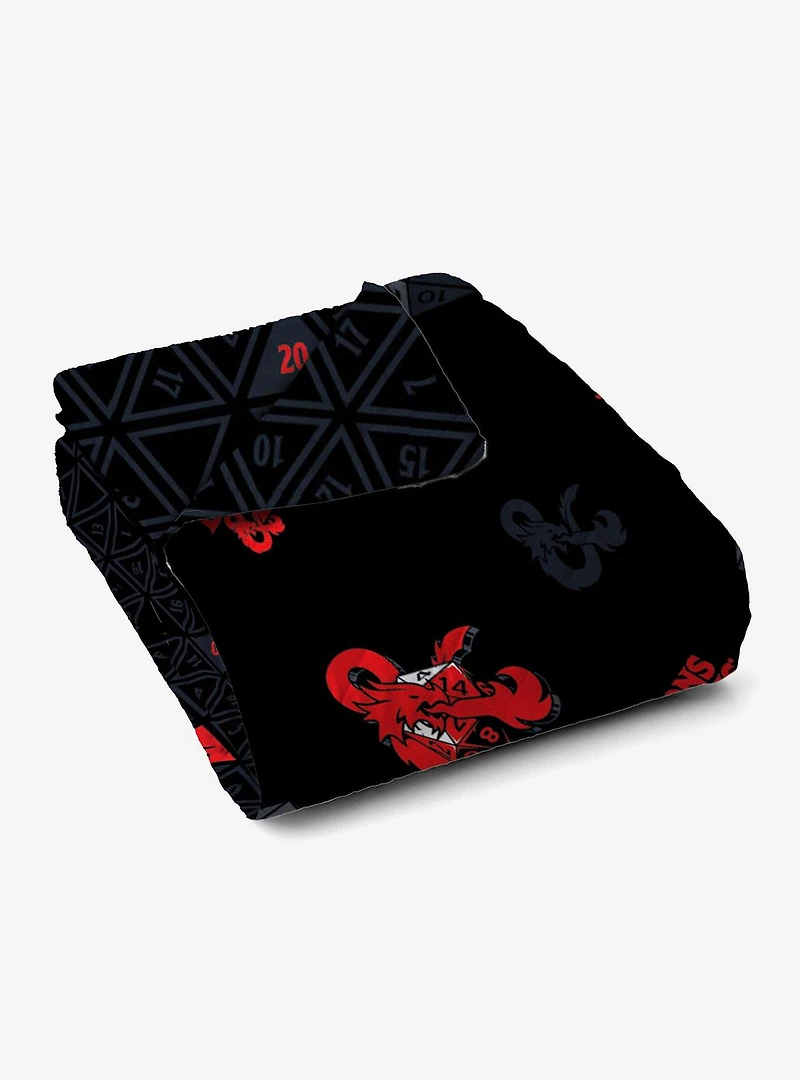 Dungeons & Dragons Nat D20 Full/Queen Quilted Blanket